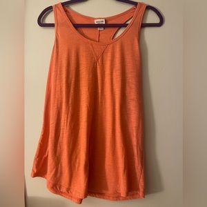 Very cute grapefruit colored Mossimo tank top
